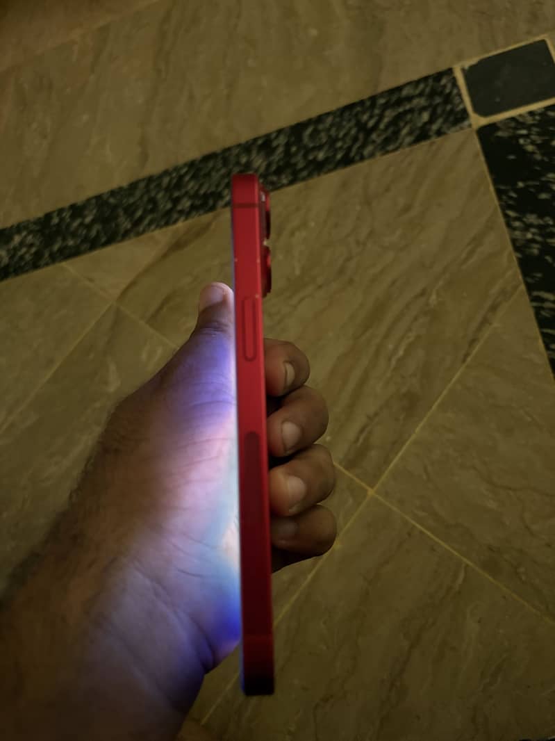 Apple iPhone 14 3