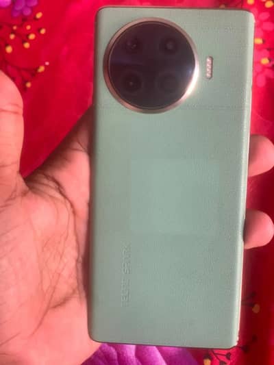 Tecno Spark 20 Pro Plus