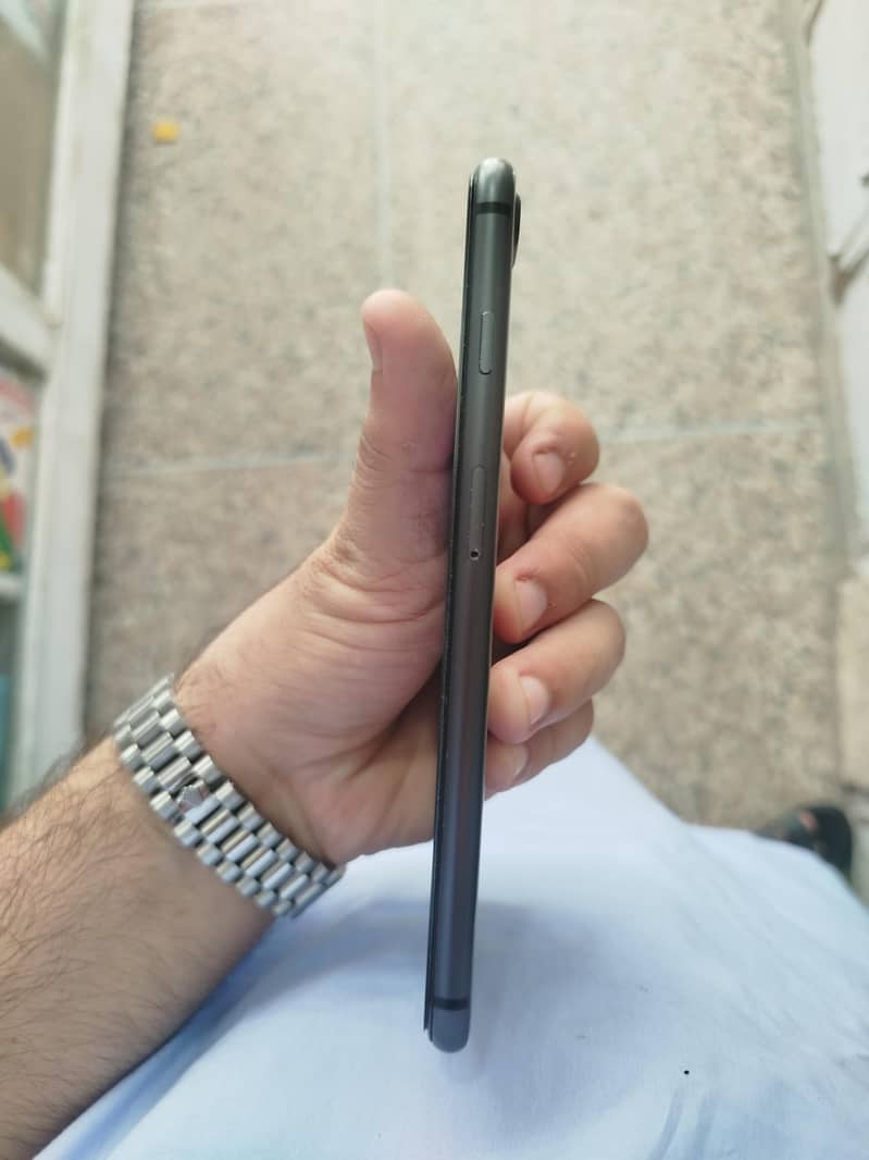 iPhone 8 plus 4