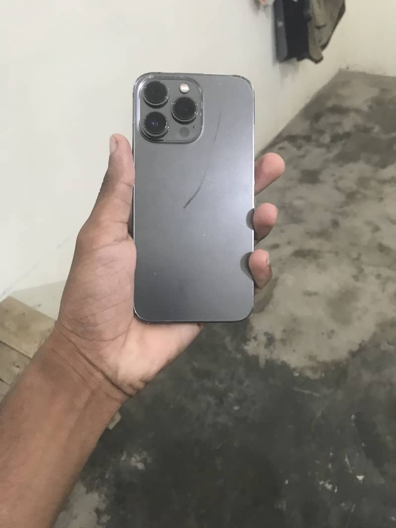 Apple iPhone 13 Pro 2