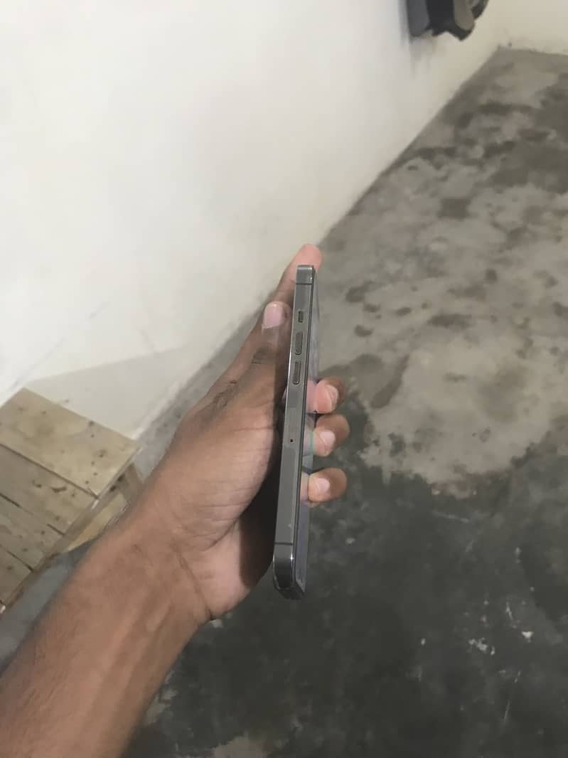 Apple iPhone 13 Pro 5