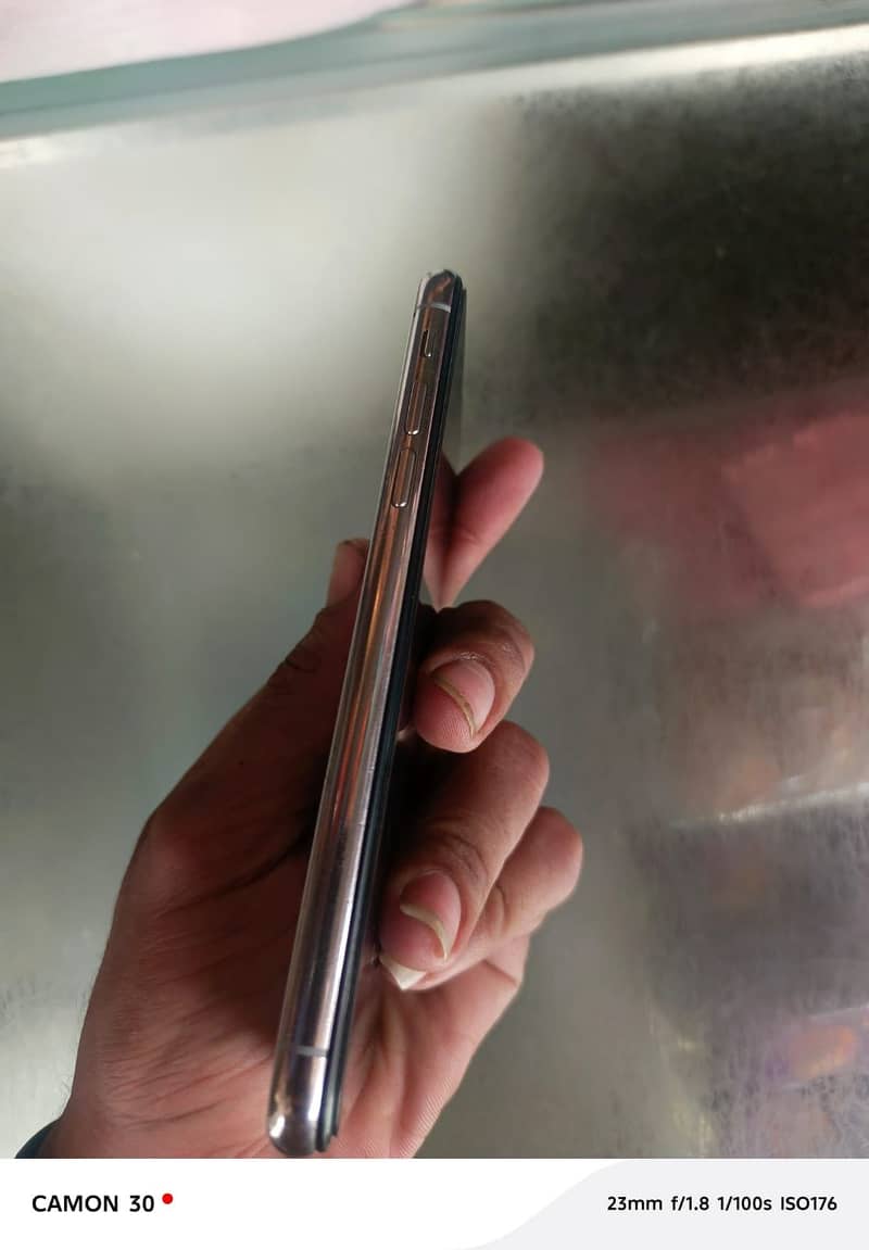 Apple iPhone X 1