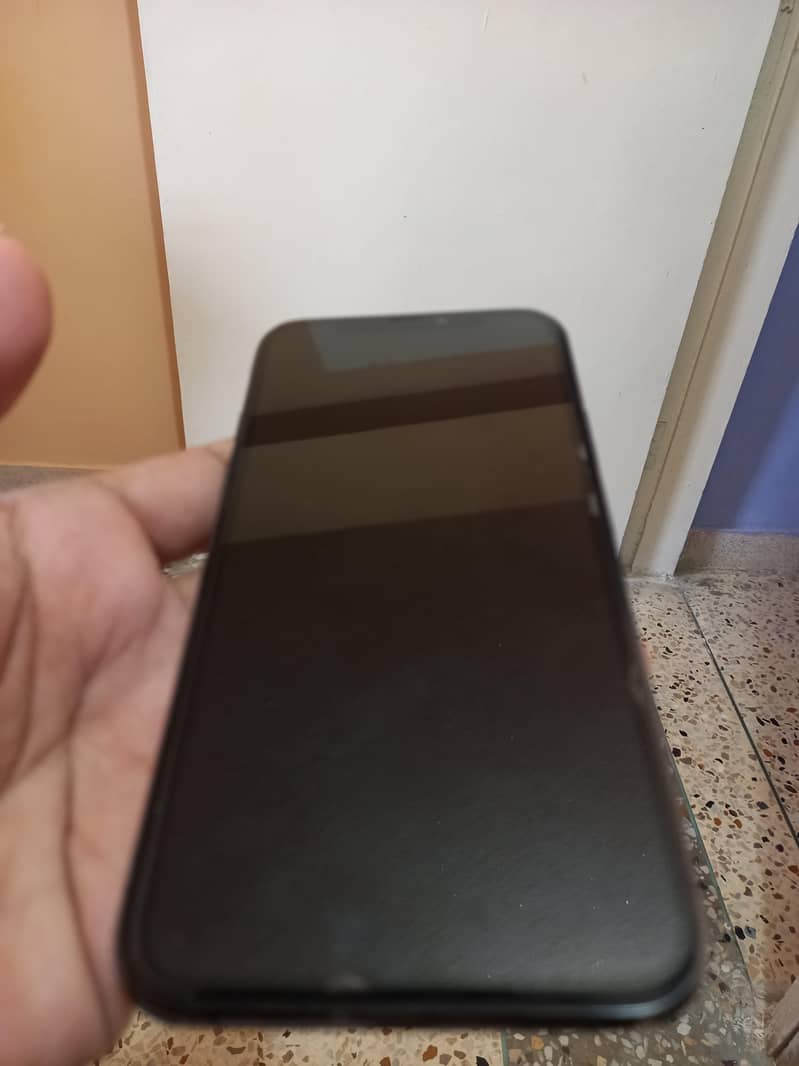 Apple iPhone 11 Pro 1