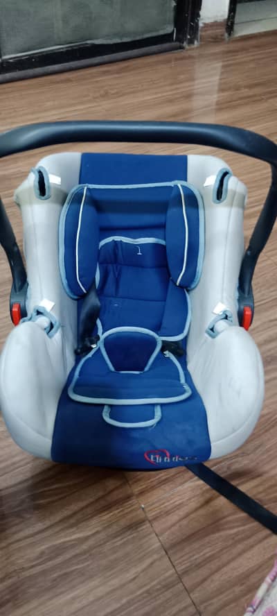 tinnies baby carry cot