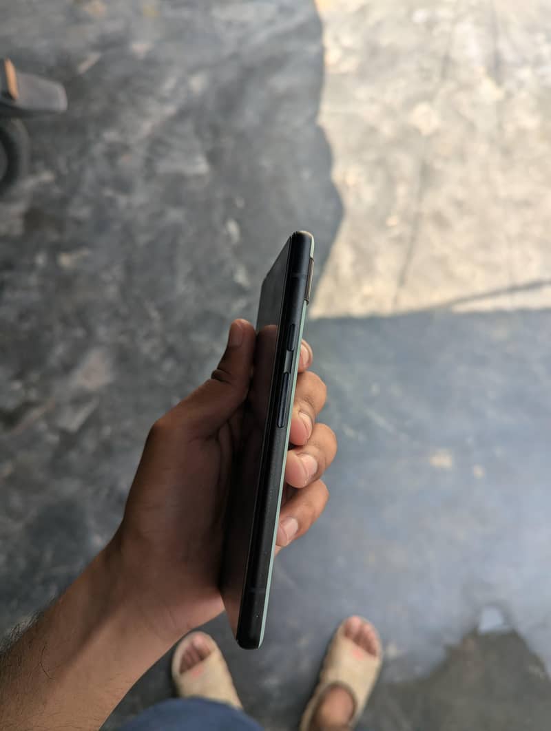 Google Pixel 6a 3