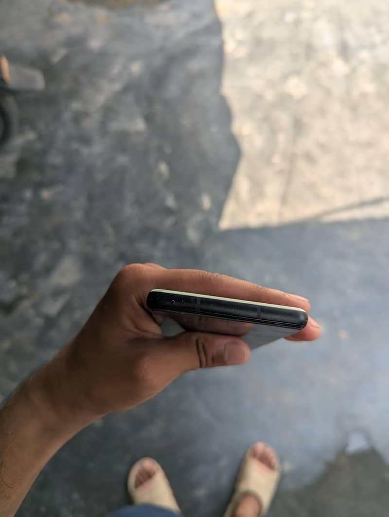 Google Pixel 6a 5