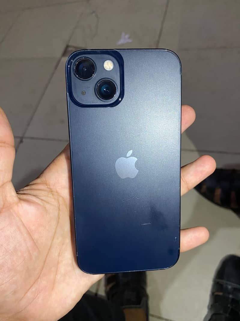 Apple iPhone 13 2