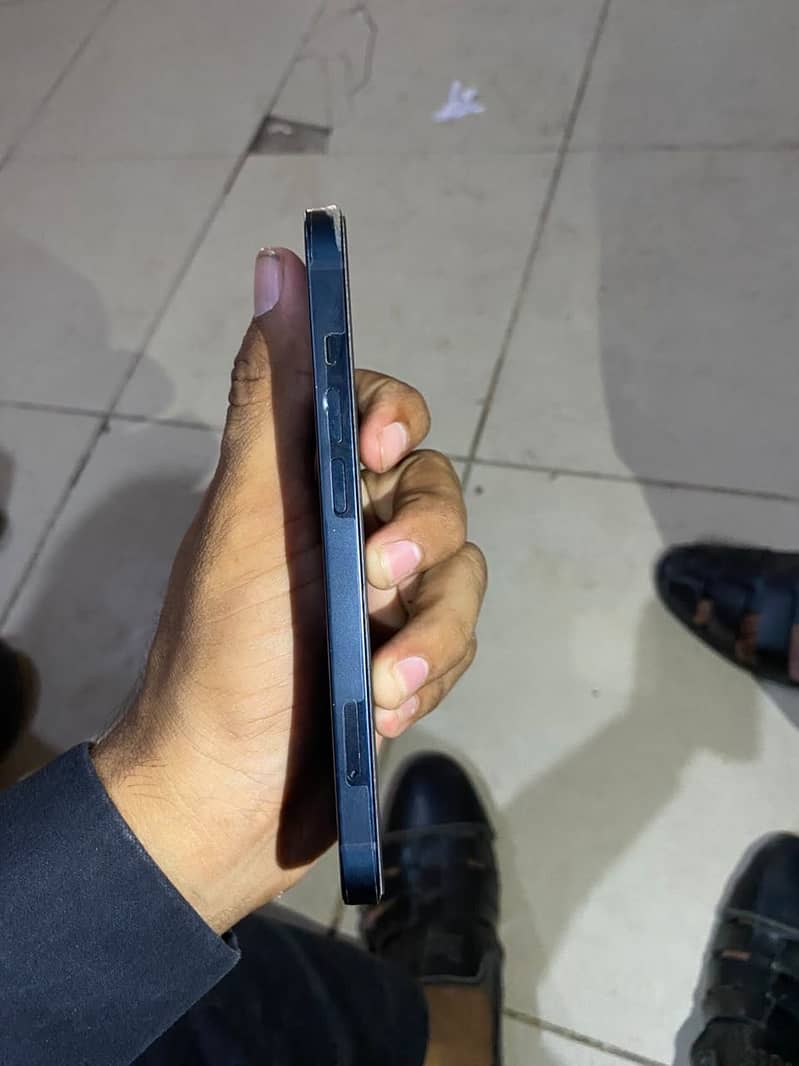 Apple iPhone 13 3