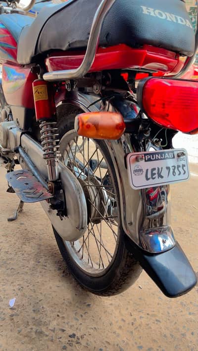 bilkul saaf condition mein all okay road Prince
