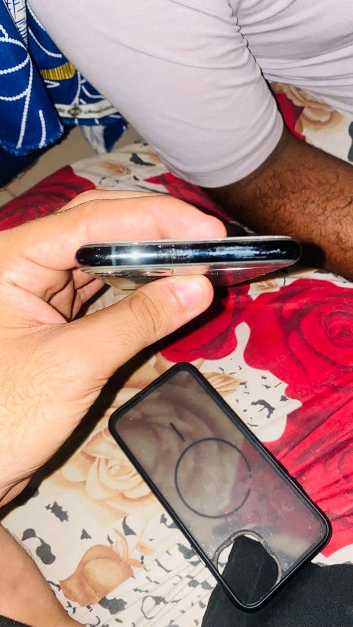 Iphone 11 pro max 1