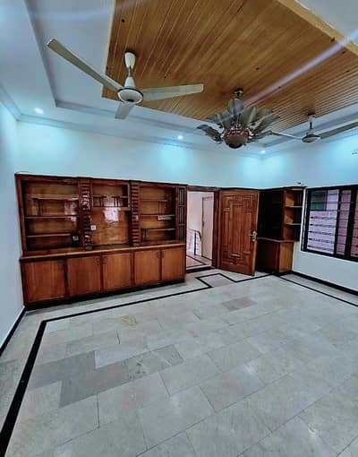 30x60 7 Marla House For Sale G-13/2