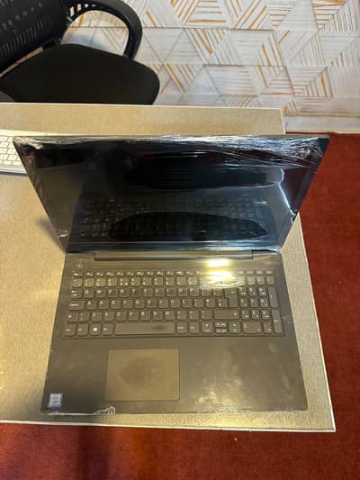 Lenovo i5/7th gen 8/256 gb