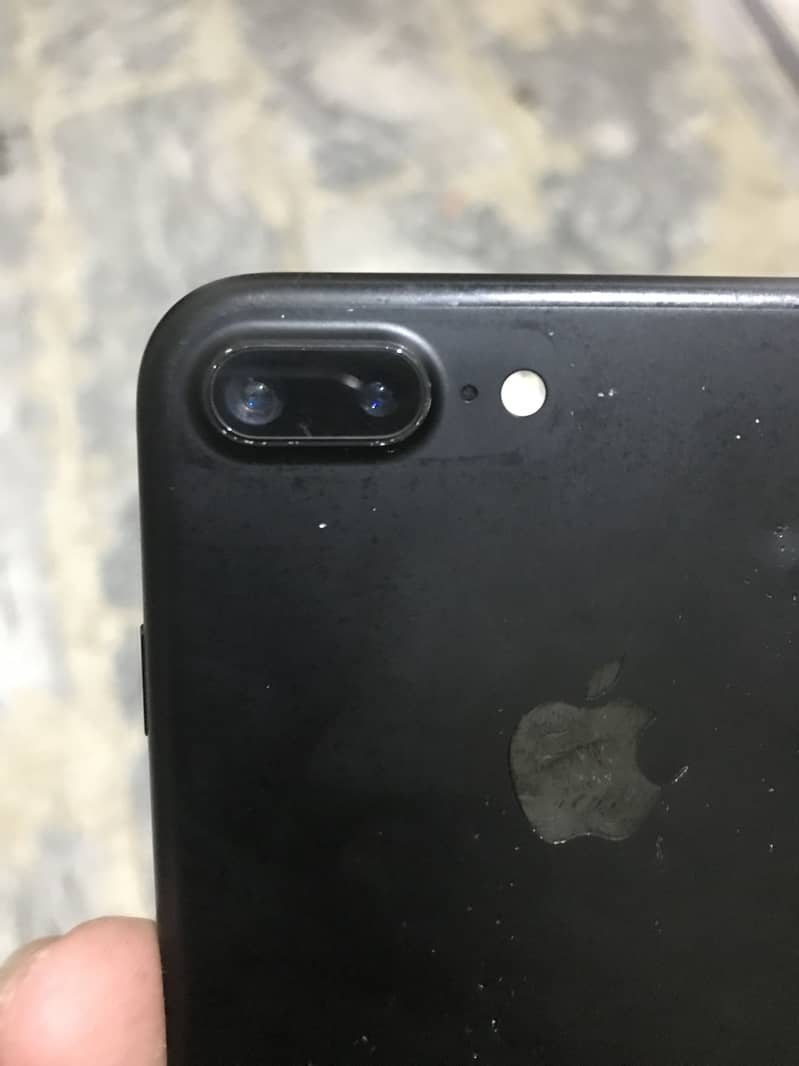 Apple iPhone 7 Plus 5