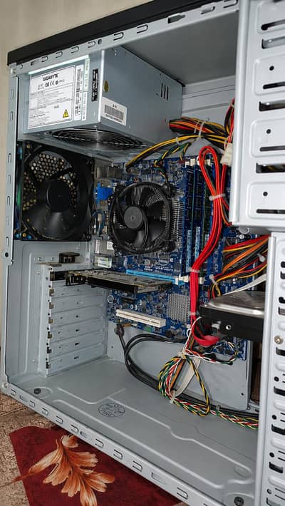 Gaming Pc Whatsapp number 03119687399