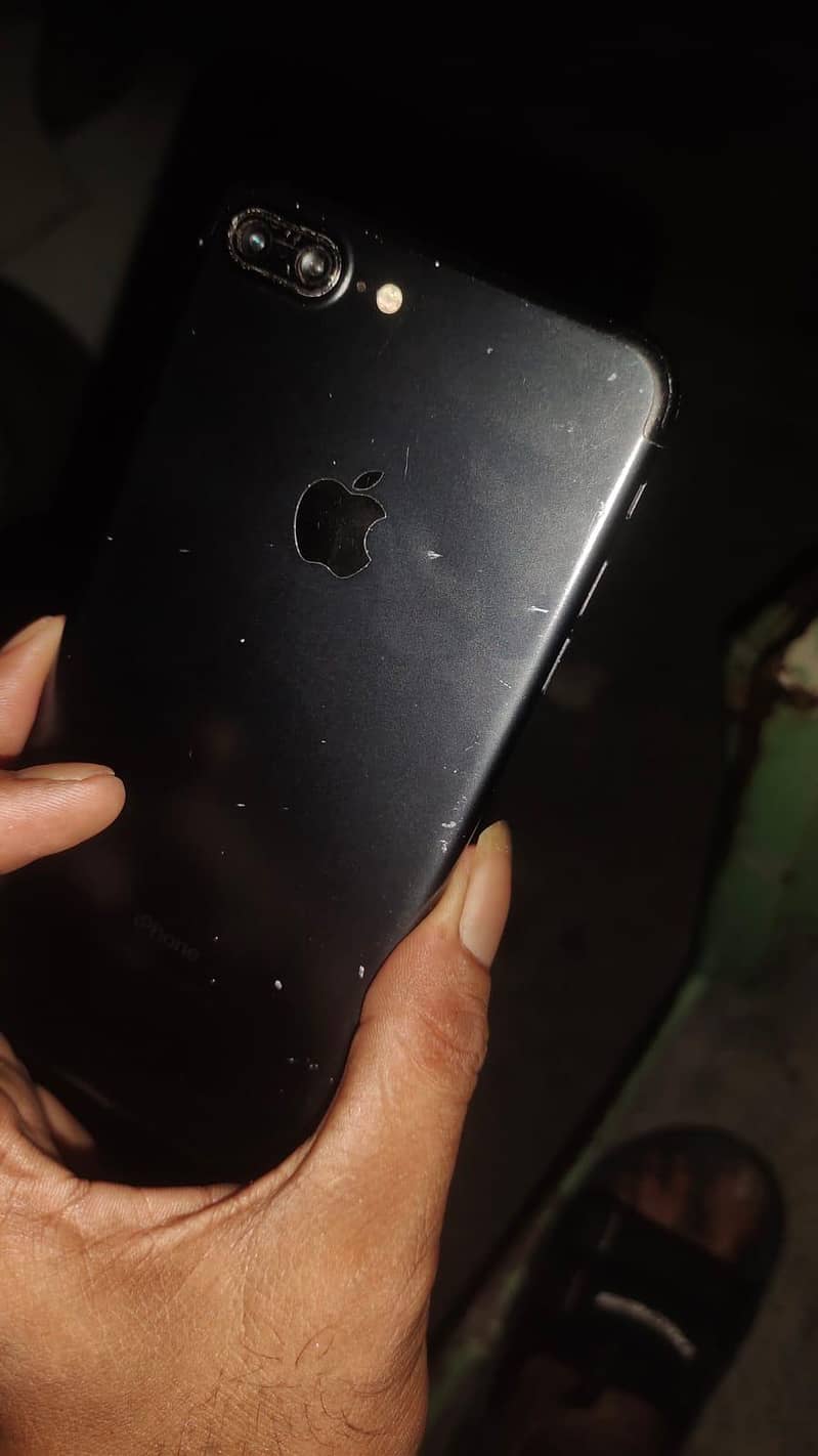 Apple iPhone 7 Plus 3