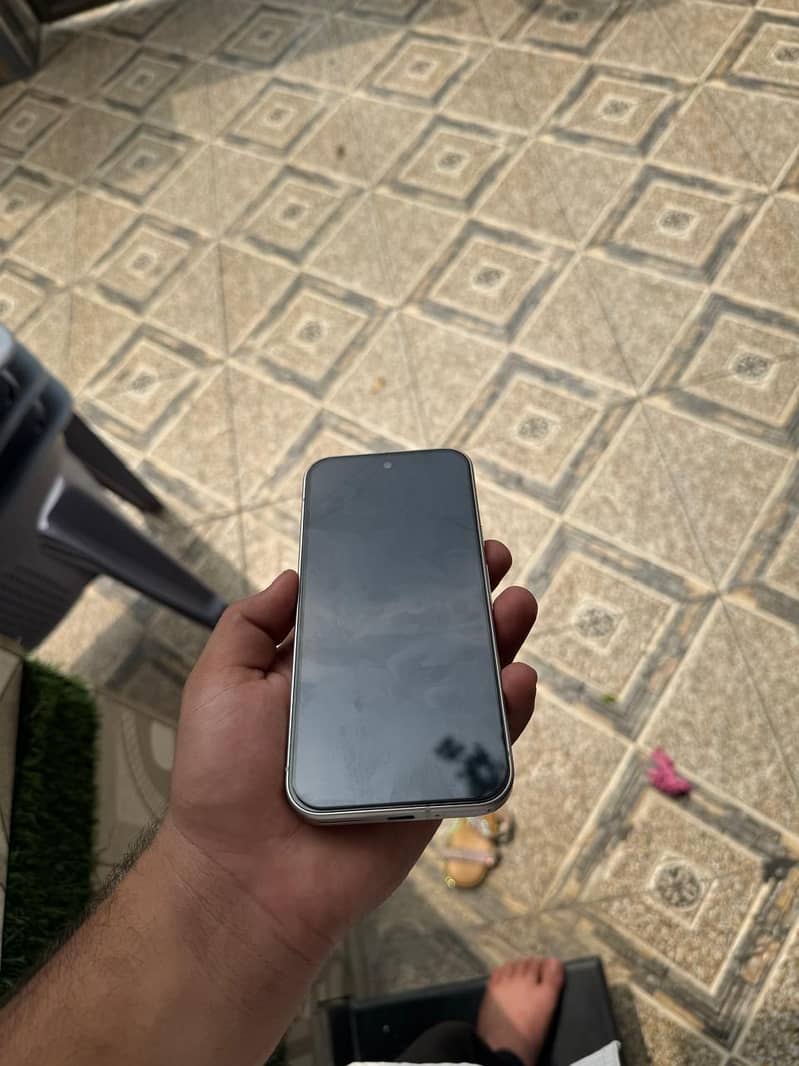 Google Pixel 9 3