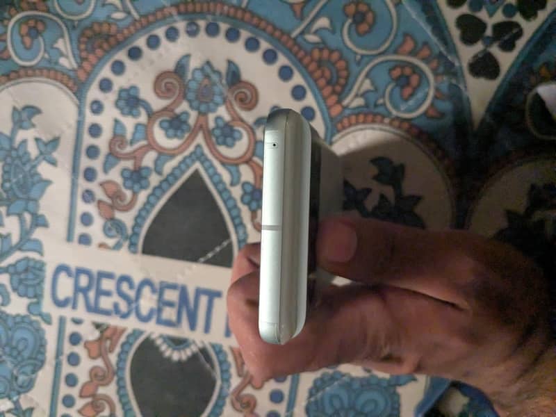 Google Pixel 8 5