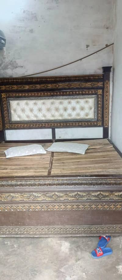 king. bed