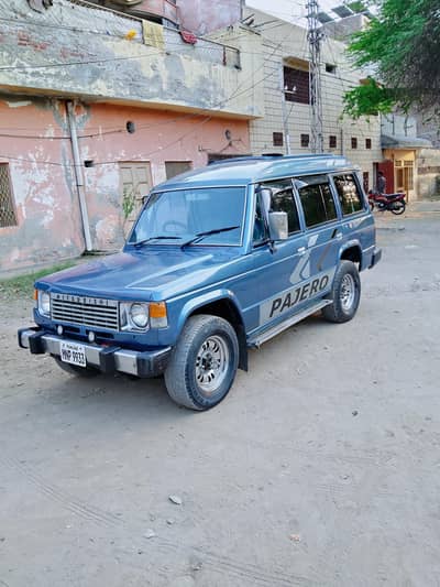 Pajero jeep
