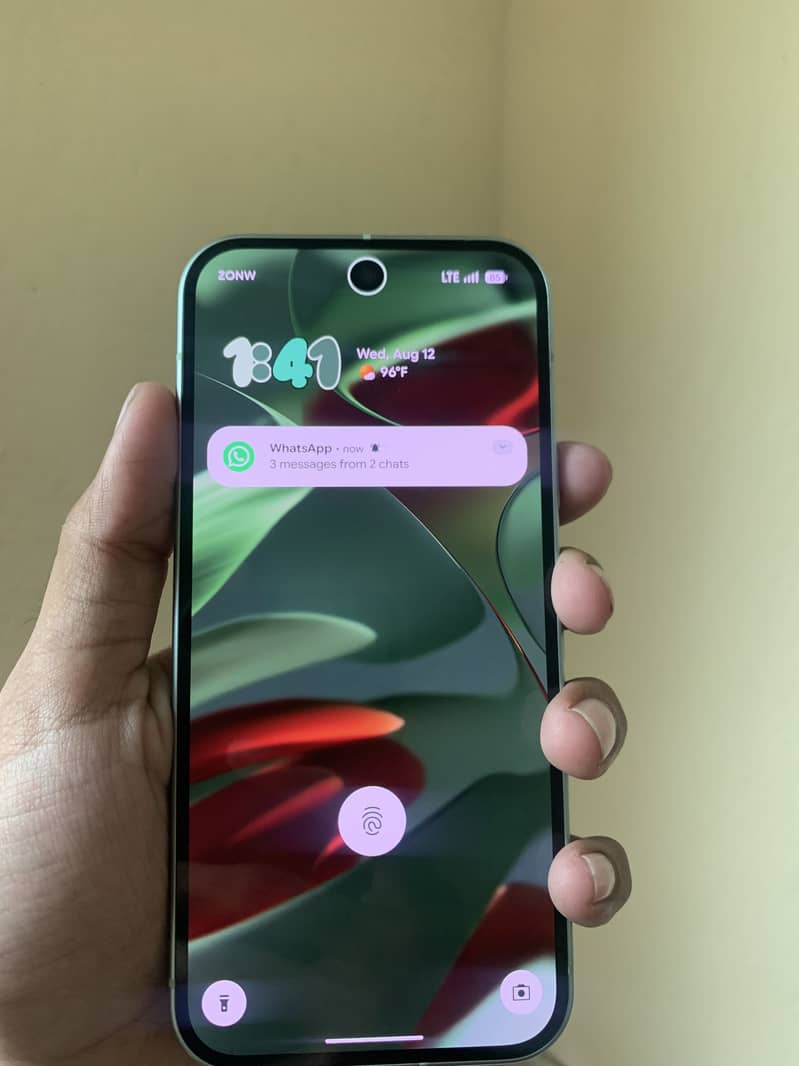 Google Pixel 9 4