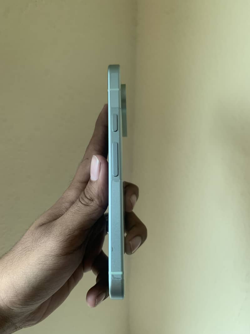 Google Pixel 9 5