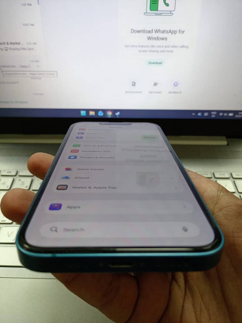 Apple iPhone 13 3