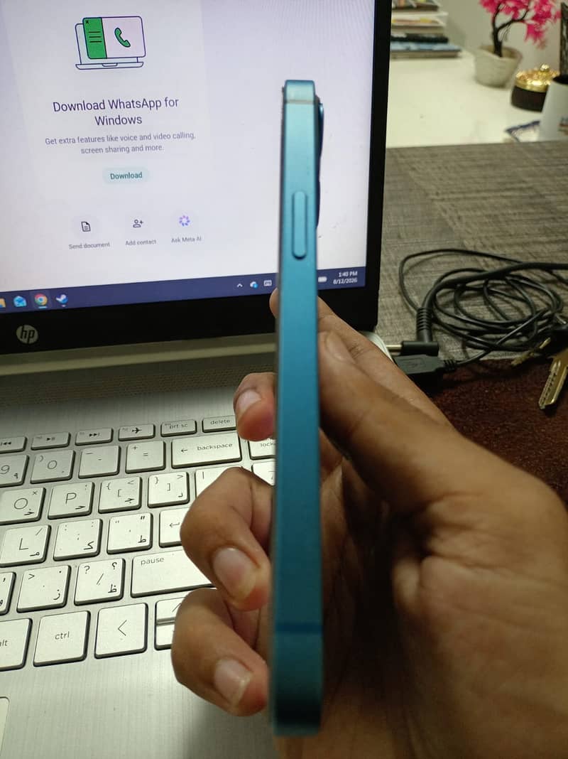 Apple iPhone 13 4