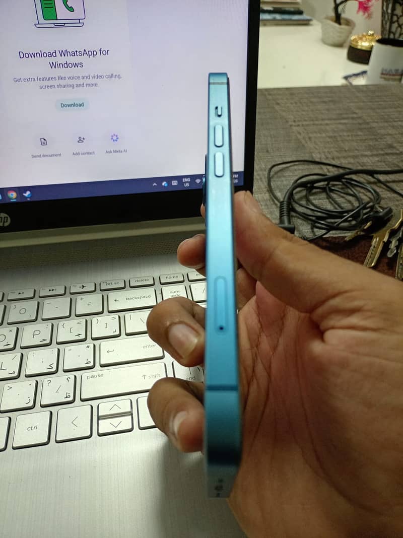 Apple iPhone 13 6