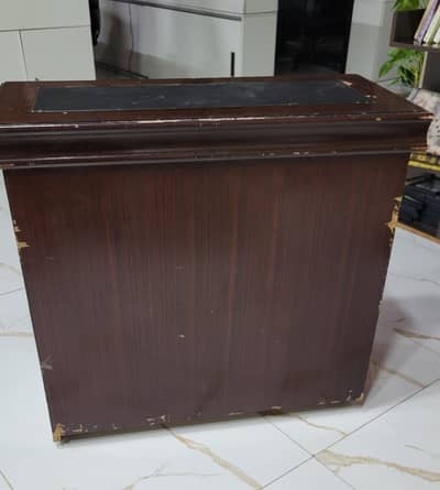 Sleek & Durable Wooden Texture Chip Board Table!
