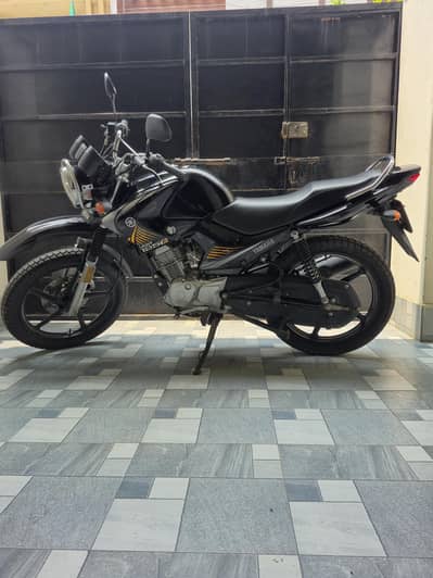 Yamaha YBR-125G 2024