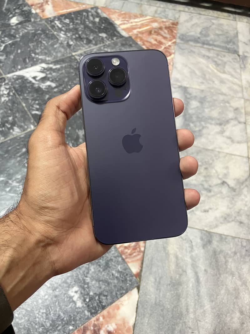 iPhone 14 Pro Max 0