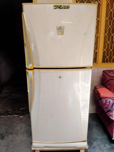 Dawlance Old Refrigerator – Good Working Condition