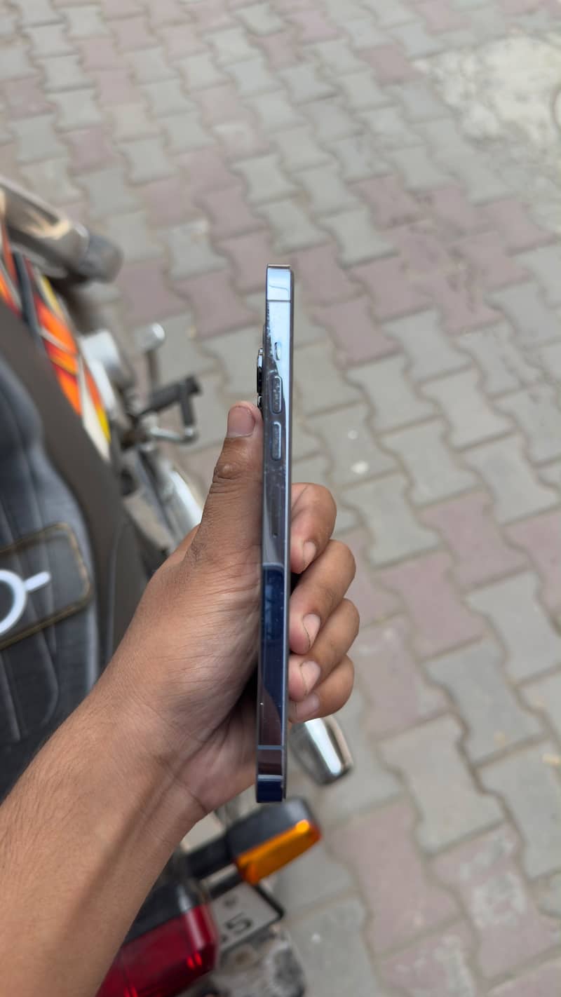 Apple iPhone 13 Pro Max 5