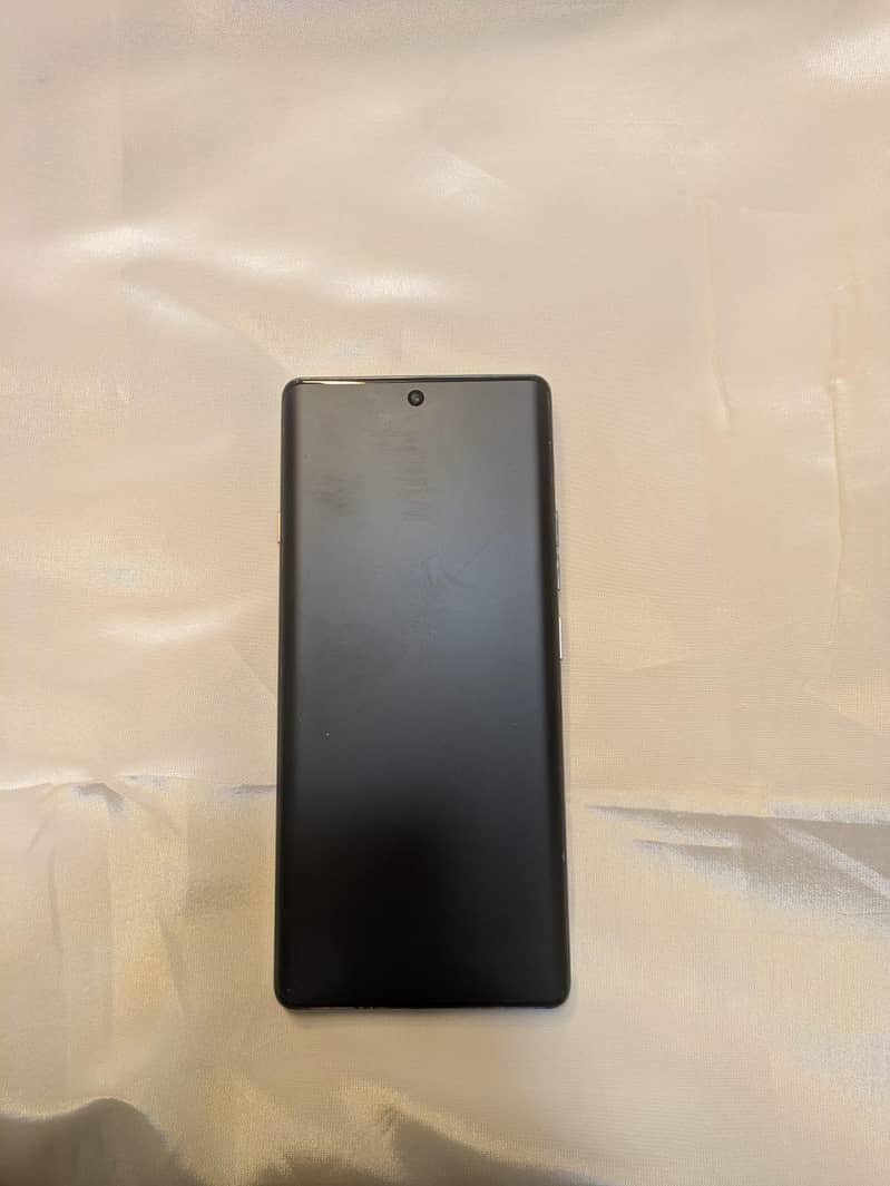 Tecno CAMON 40 Pro 0