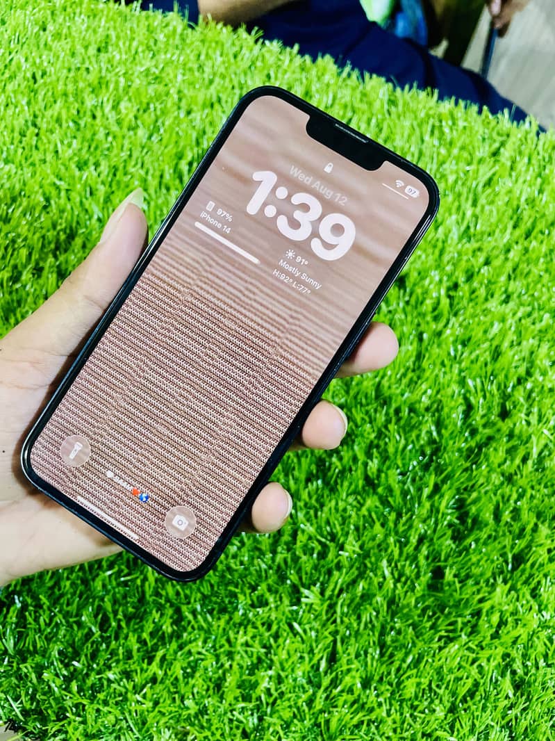 Apple iPhone 14 5