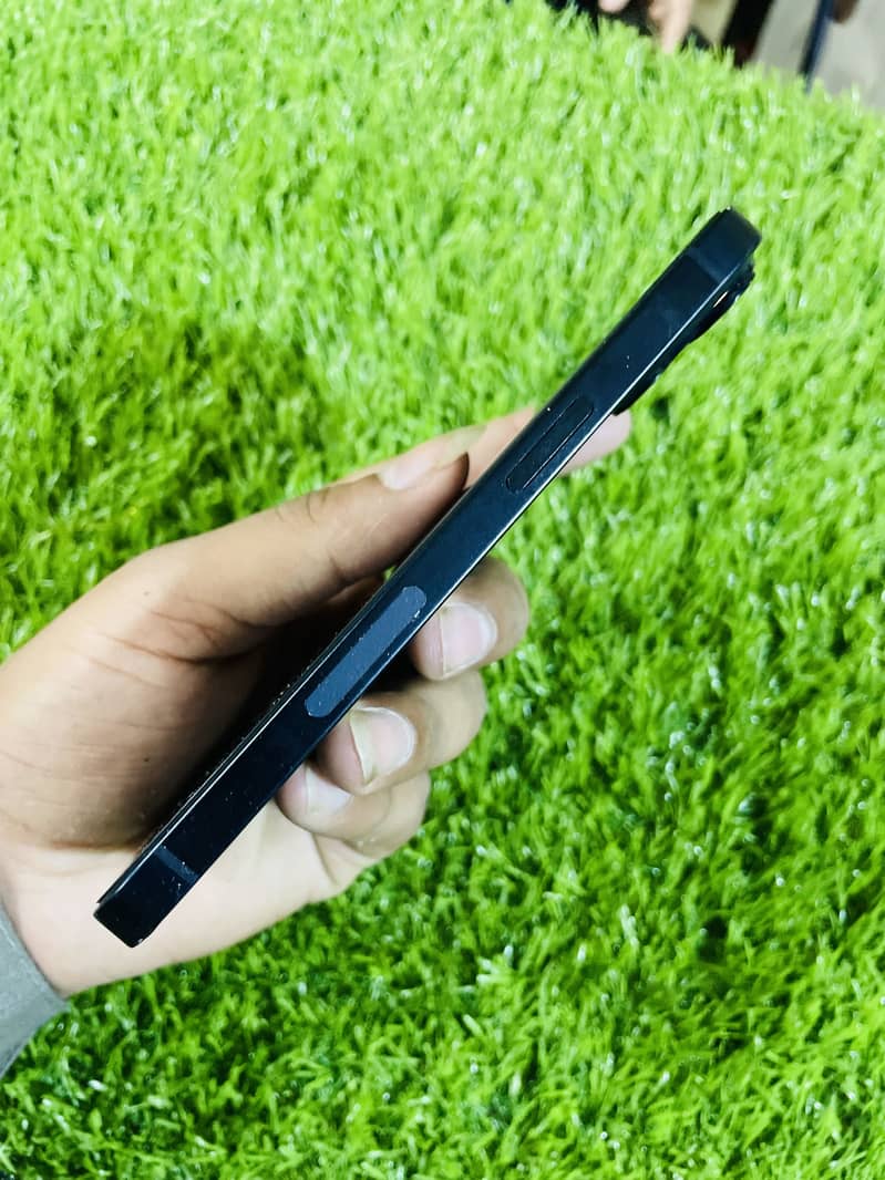 Apple iPhone 14 6