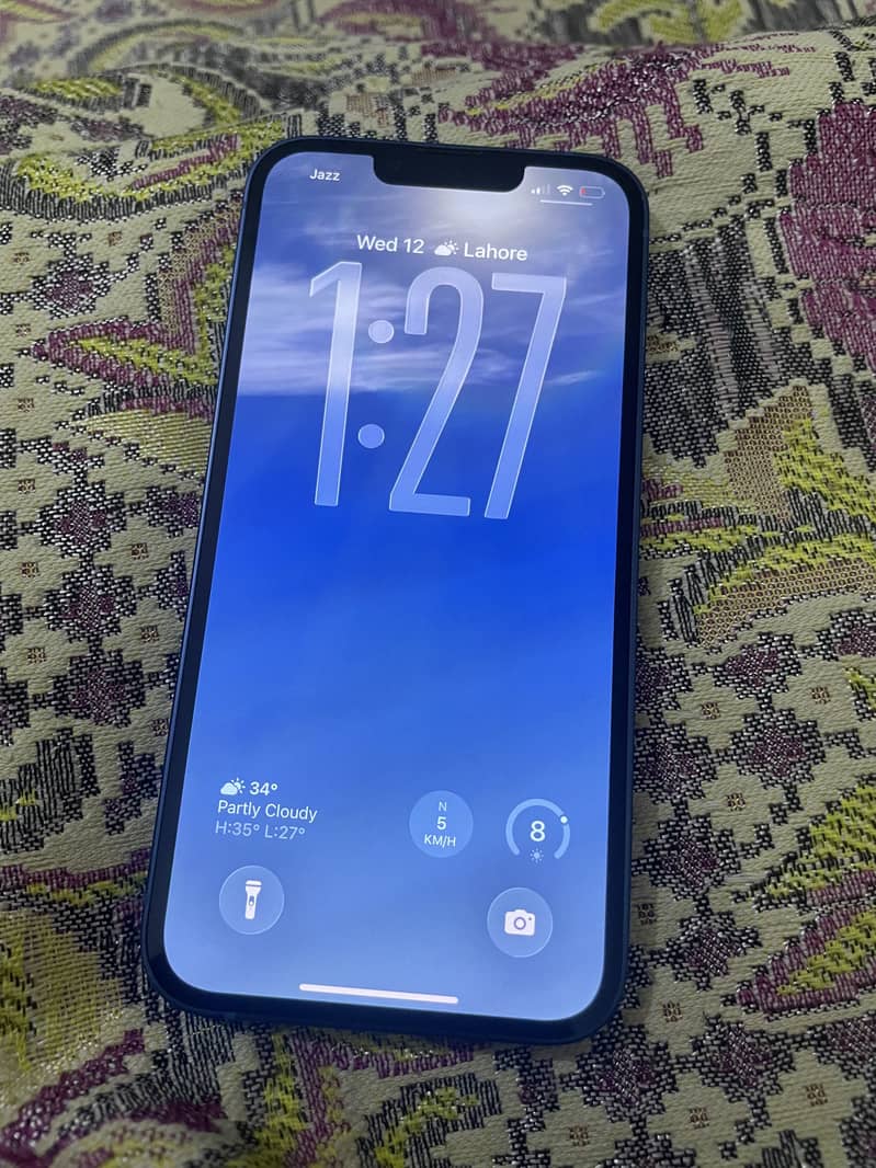 Apple iPhone 13 0