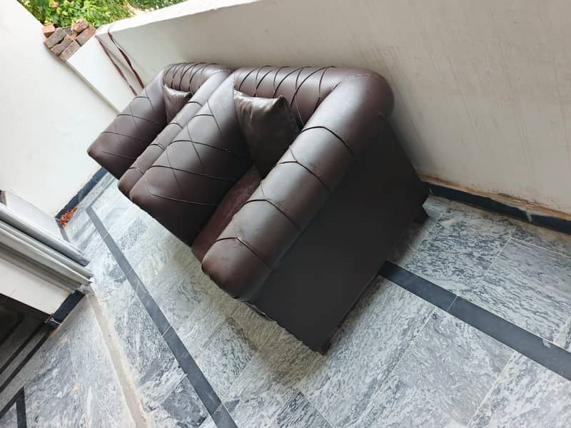Two Single Seat sofas 8