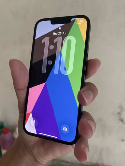 Apple iPhone 13