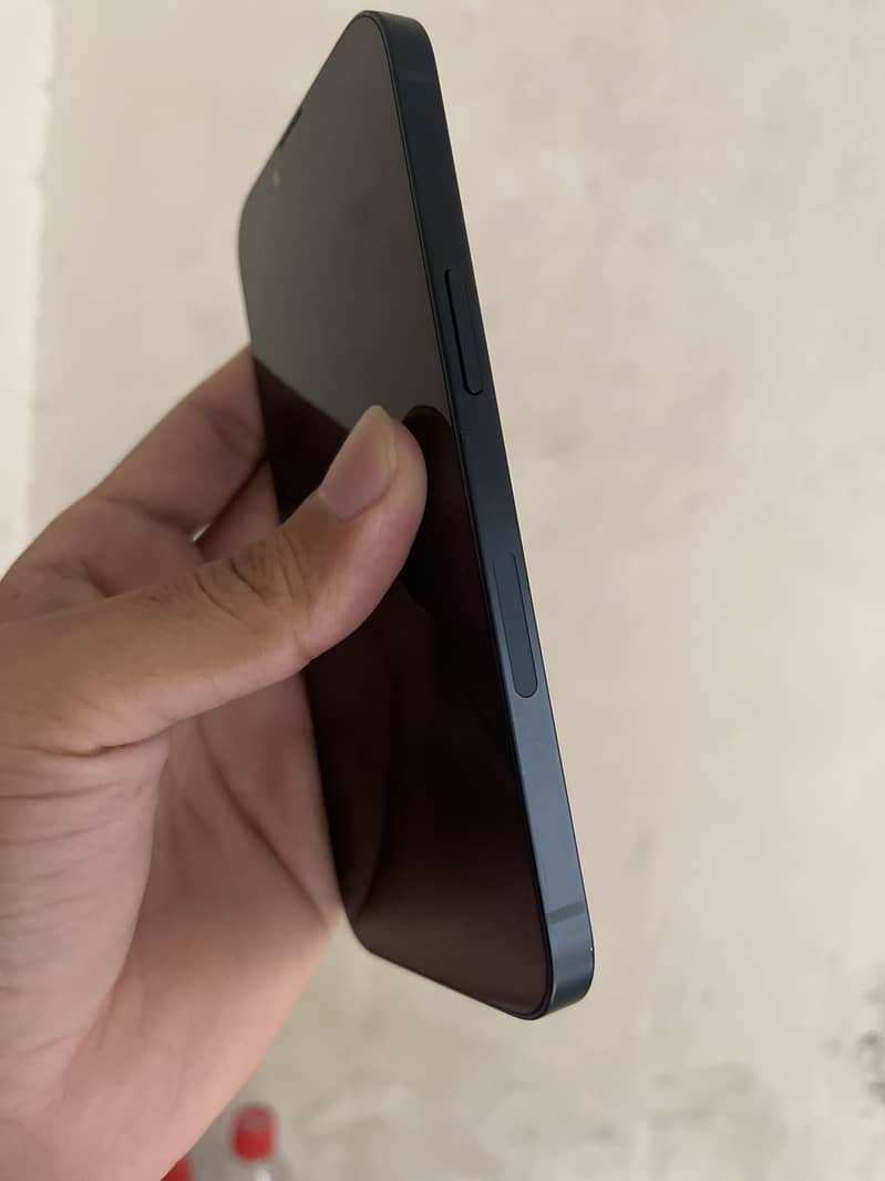Apple iPhone 13 1