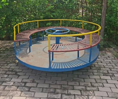 Used Merry Go Round Jhoola for kids