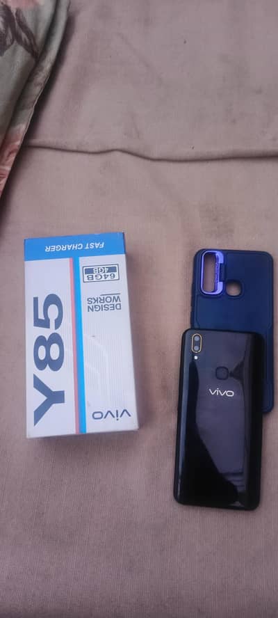 Vivo Y85      4gb 64gb.  non pta