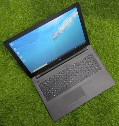 HP 255 G6 AMD G6 8 GB RAM 128 GB SSD