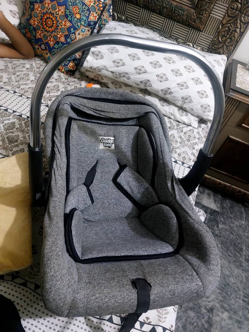 carry cot 1