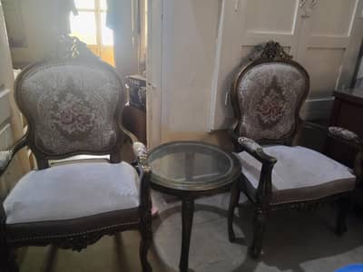 2 bedroom chairs with table