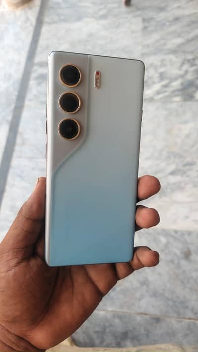 Tecno CAMON 40 Pro