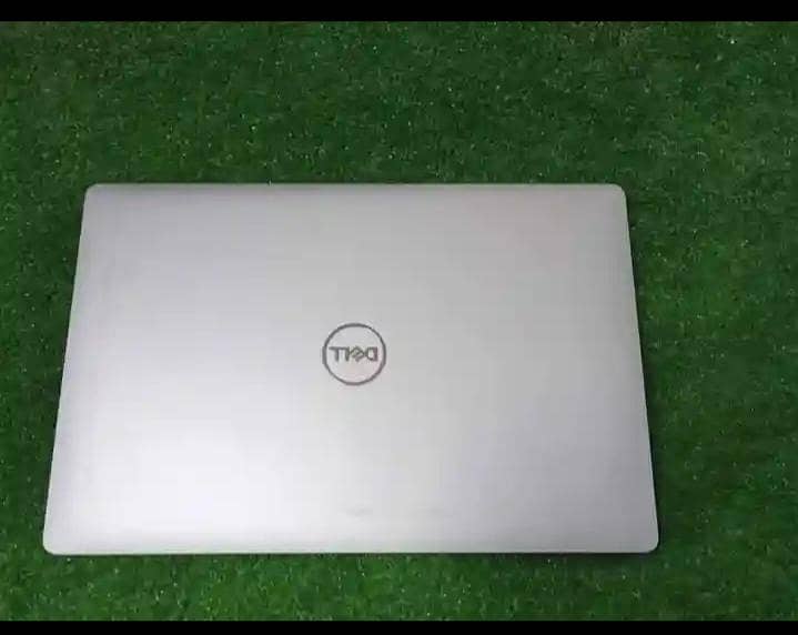 Dell Precision 3550 4