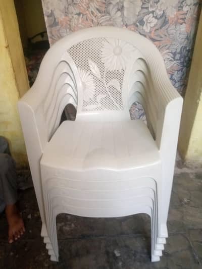 5 chairs brand boss