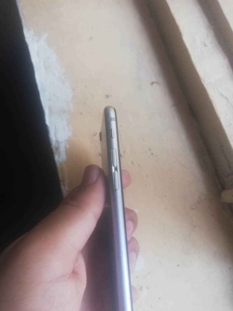 Apple iPhone 6S 2