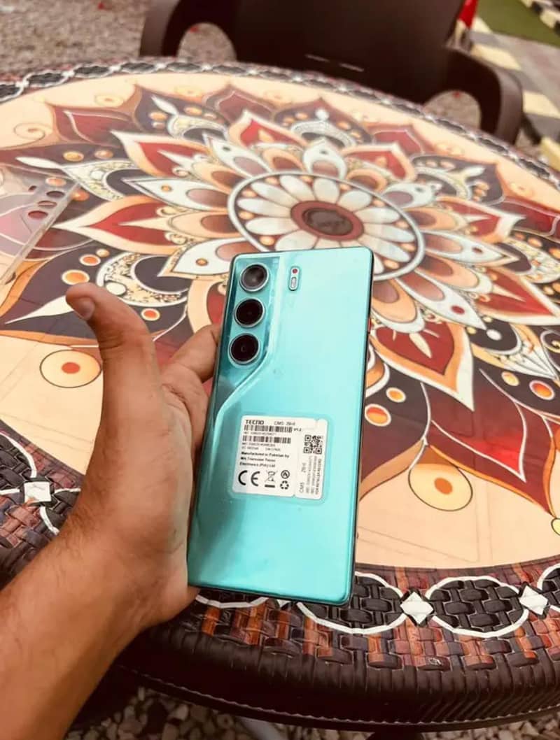 TECNO CAMON 40 1